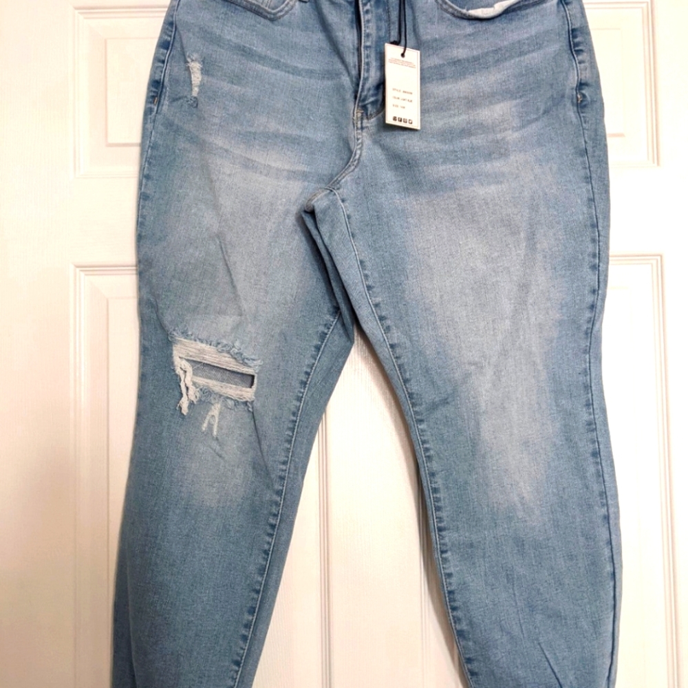 Judy Blue Boyfriend Distressed Denim